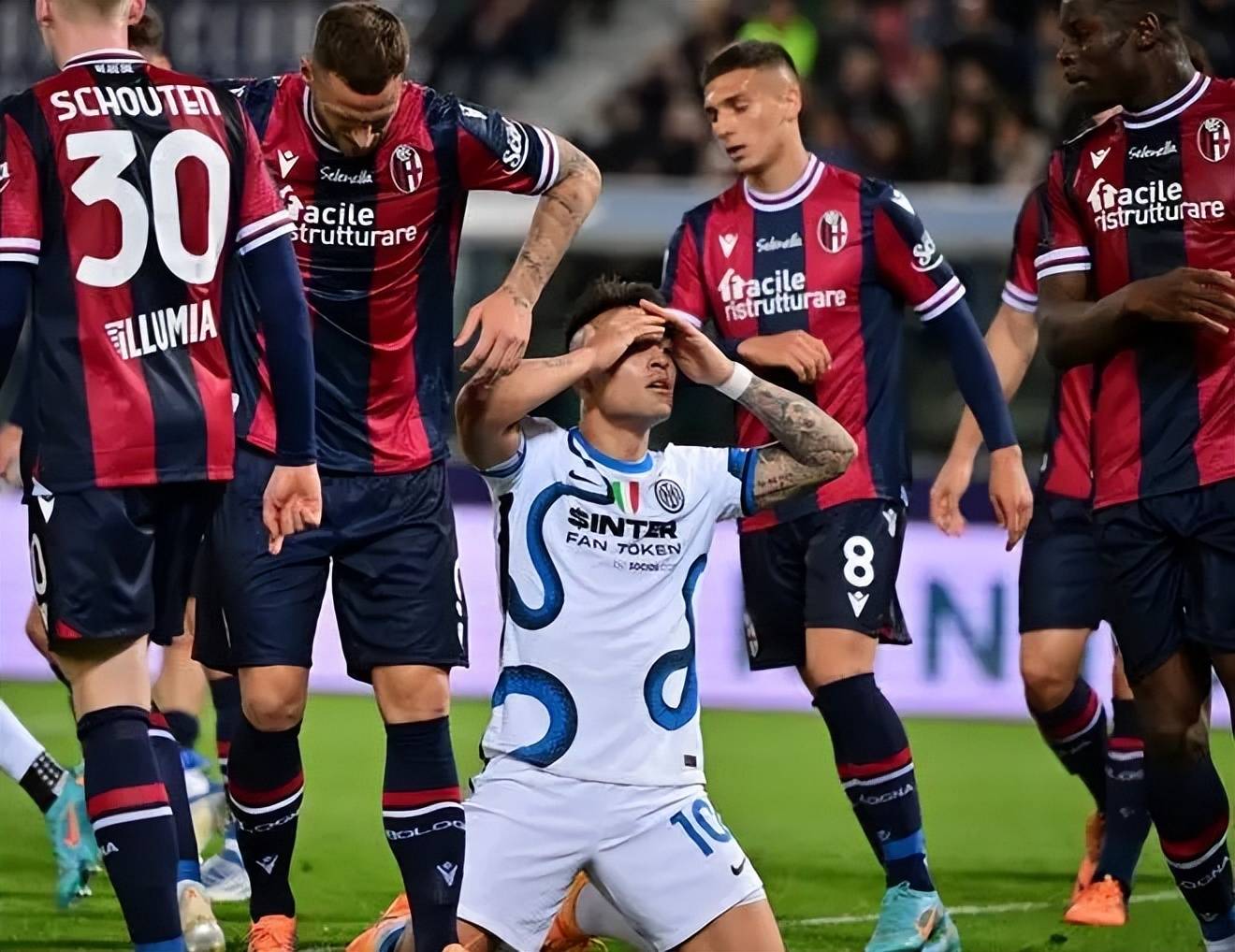 塞维利亚客场大胜，保持联赛不败