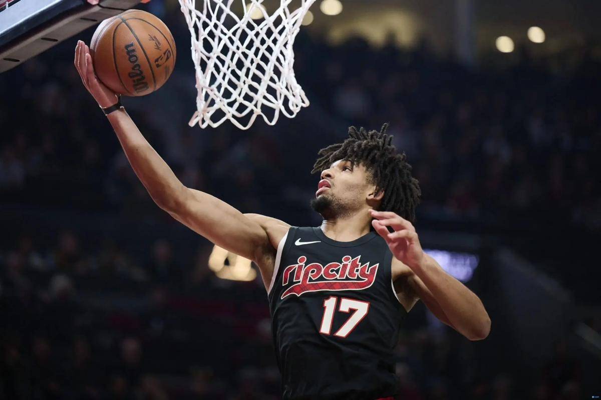 关于开拓者球队接受专业调查以改进球队管理的信息